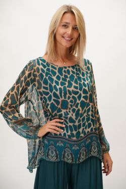 Giraffe and Paisley Print...